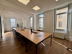 Location bureau 184m2 Marseille 1er (13001) - 3550 € - Surface Privée