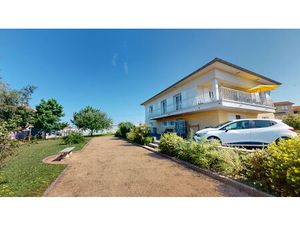 Maison T5 près de CHAZELLES SUR LYON à louer