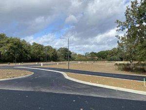 Terrain constructible viabilisé à vendre