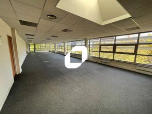 A LOUER  SITE SECURISE ET GARDIENNE