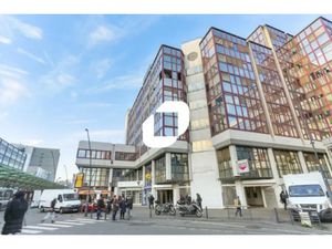 A LOUER  PROCHE RER A ET E