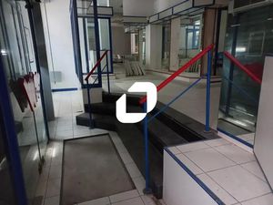 A LOUER  RDC COMMERCIAL PROCHE GARE DE LILLE