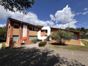 A VENDRE  BATIMENT INDEPENDANT SUR SON TERRAIN PRIVE