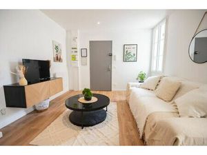 Location appartement 1 pièce 53 m² à Saint-Étienne (42000)