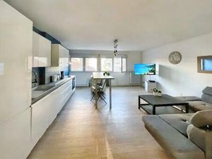 Location appartement 5 pièces 110 m² à Saint-Étienne (42000)