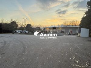 TERRAIN CONSTRUCTIBLE AVEC BATI EXISTANT