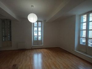 TYPE 1 - 38.33 m2 - PLACE JEAN MACÉ / HYPER CENTRE