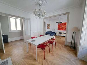 Location Appartement 5 pièces Meublé à Nantes Centre Ville (44000) : à louer 5 pièces Meub