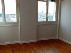 Location appartement 4 pièces 67 m² à Clermont-Ferrand (63000)