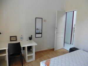 Location appartement 1 pièce 9 m² à Pau (64000)
