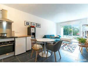 Beau T2 résidence récente ANTIBES