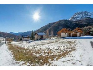 Terrain constructible viabilisé à vendre