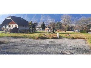 Terrain constructible viabilisé à vendre