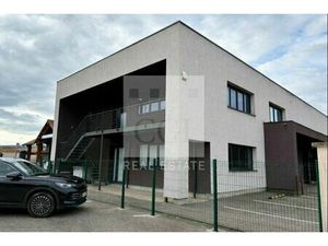 Location bureau 94 m² à Saint-Bonnet-de-Mure (69720)