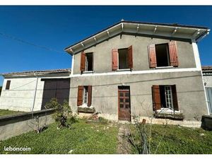 Maison de 78m2 + grange de 45m2 à rénover. Petit prix et gros potentiel Vente a terme libr