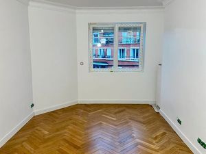 Appartement 2 pièces 42m2 dernier étage avec ascenseur