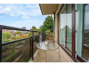 ANDERLECHT - APPARTEMENT 3 CH + TERRASSE