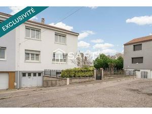 Maison jumelée avec 4 chambres  sur une surface de 470m2