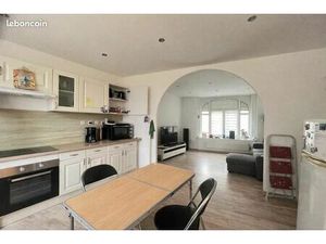 Immeuble 2 pièces 94 m²