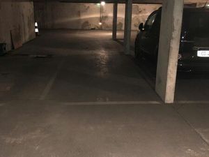 Place de parking - Charenton - Liberté - Valmy