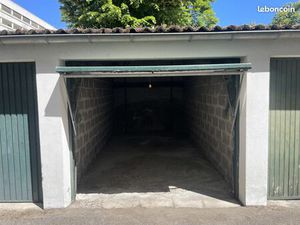 Loue Garage à Tassin la demi lune