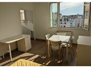 Studio 1 pièce 25 m²