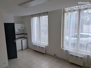 Location studio meublé