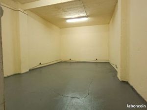 Local stockage activité 25m2 Argenteuil centre (sauf cuisine  moteurs etc)