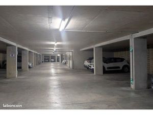 Place de parking souterrain sécurisé proche gare