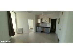 Proche IFSI  appt 2 pièces + cave + garage