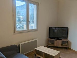 A louer T2 entièrement rénové digne