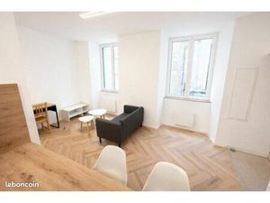 À louer – Studio meublé 38 m² rénové à neuf