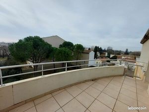 Avignon Route de Lyon T2 52m2 avec terrasse garage et cellier