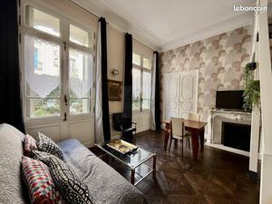 Studio 1 pièce 28 m²