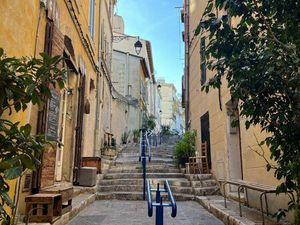 Appartement au cœur du Panier