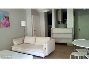 T2 meublé prêt à vivre résidence de standing centre ville + jardin + place de parking en s