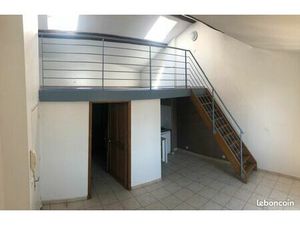 Location P2 + mezzanine Avignon