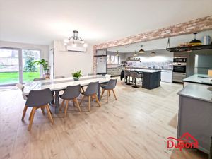 POMMEREUIL – Grande longère rénovée de 297 m² avec cour  j