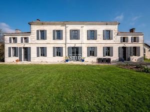 FRONSADAIS - Maison de Maître