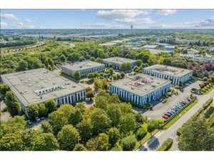 Location local d'activités LISSES 3 912 m²