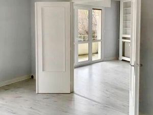 Location appartement 2 pièces 59 m² à Troyes (10000)