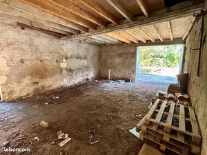 Garage Spacieux/plateau à aménager de 110 m² à Mussidan - DIRECT PROPRIÉTAIRE