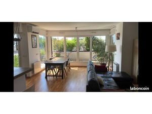 Rambouillet – Gare à 2 min – F2 XL 68 m² – Terrasse 19 m² – Dernier étage – DPE C