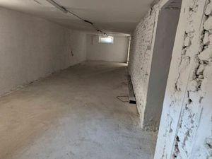 Local de stockage jusqu'à 120 m2