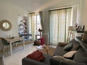 Sous location de 1 mois Versailles