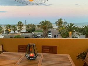 Superbe appartement 1 ére ligne vue imprenable mer  marina et mont saint clair