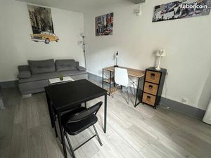Studio à louer en centre-ville Soissons 450 euros