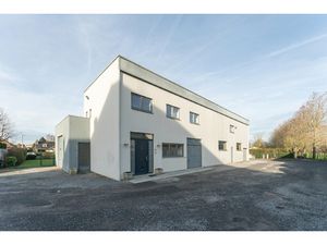 Commercieel te koop in Wielsbeke met 2 slaapkamers