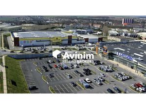RARE Local commercial retail park Mareuil-lès-Meaux