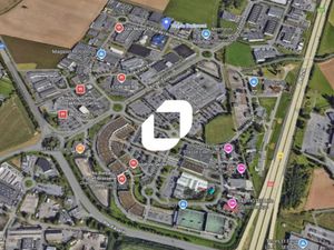 A LOUER  ZONE COMMERCIALE DE SECLIN